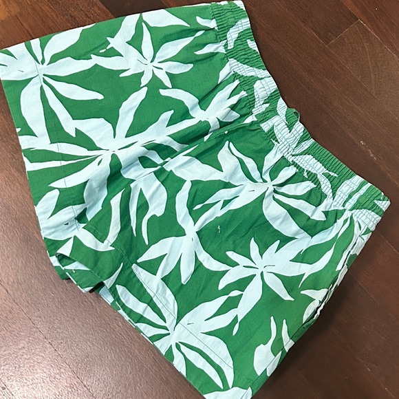 Free Assembly tropical shorts. Size large - Picture 4 of 4